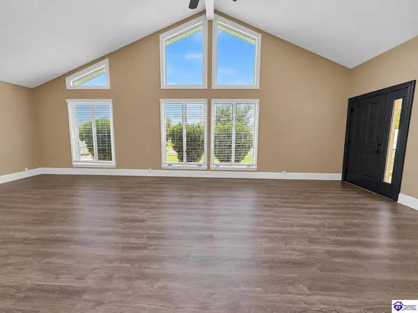 749 Shelby Avenue, Radcliff, KY 40160