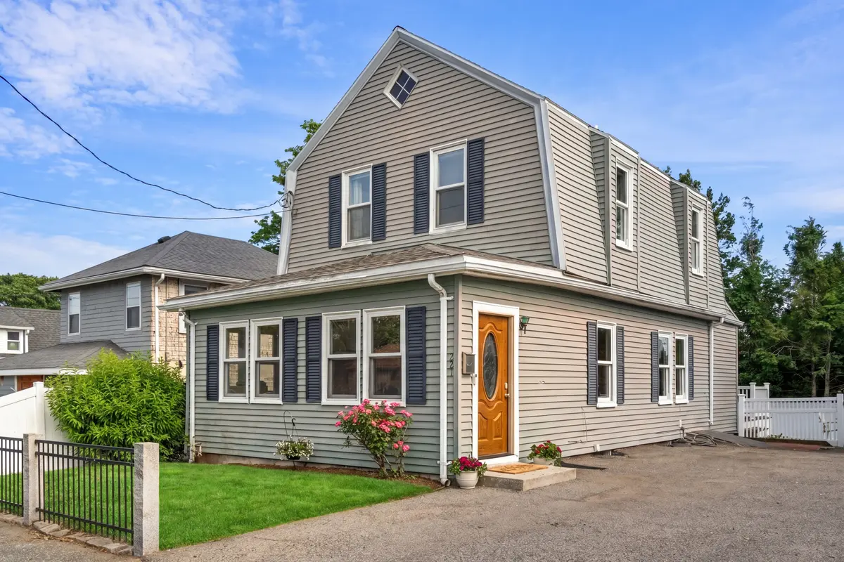 221 Winthrop St, Quincy, MA 02169-3131