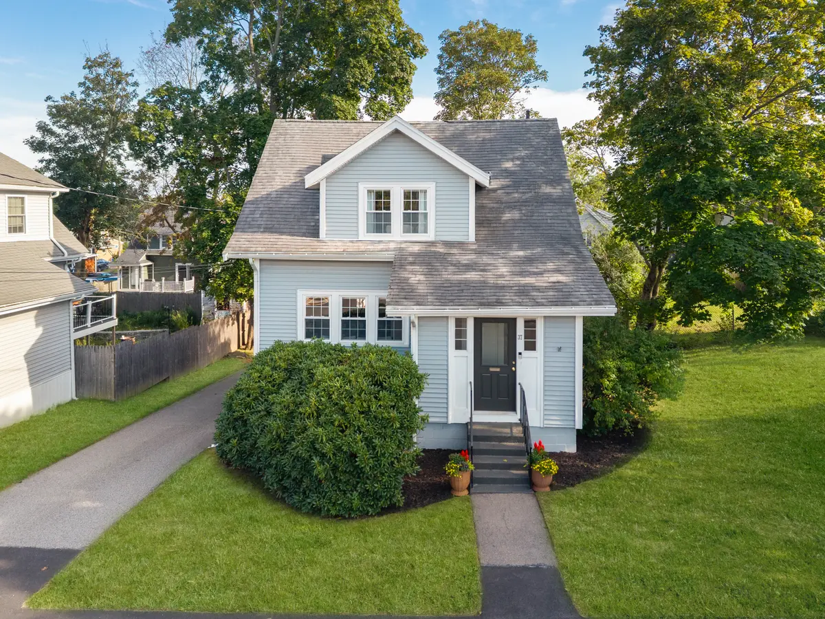 37 Arborway Dr, Braintree, MA 02184-2330