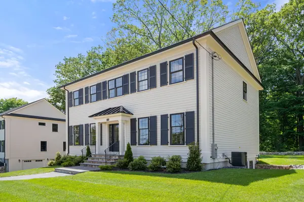 320 Lexington St, Waltham, MA 02452-4614