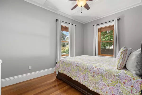 Quincy, MA 02170-4049,129 Grand View Ave