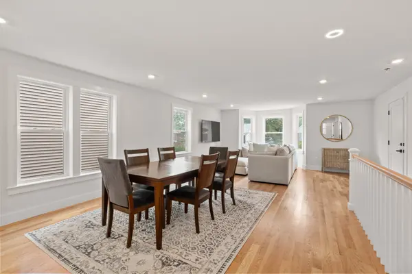 20 Ufford St #1, Dorchester Center, MA 02124-4316