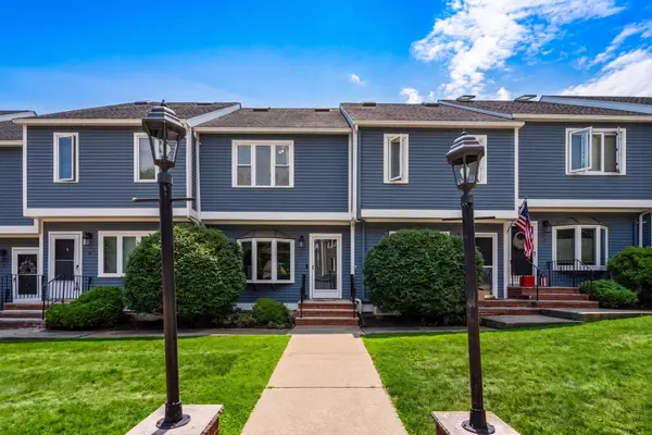 8 Turning Mill Ln #8, Quincy, MA 02169-1000
