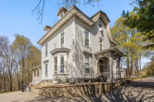 391 Elm St, Braintree, MA 02184