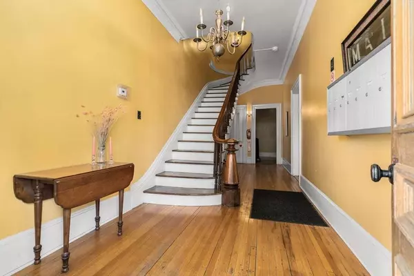 391 Elm St, Braintree, MA 02184