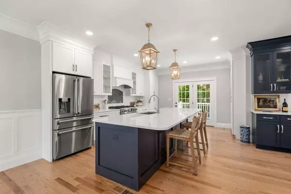 314 Lexington St, Waltham, MA 02452