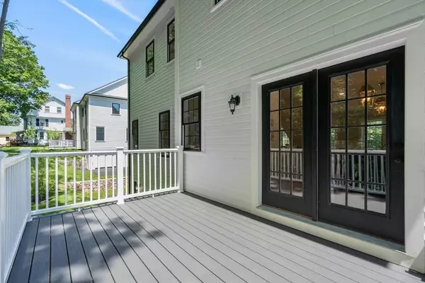 314 Lexington St, Waltham, MA 02452