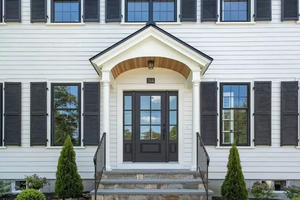 314 Lexington St, Waltham, MA 02452