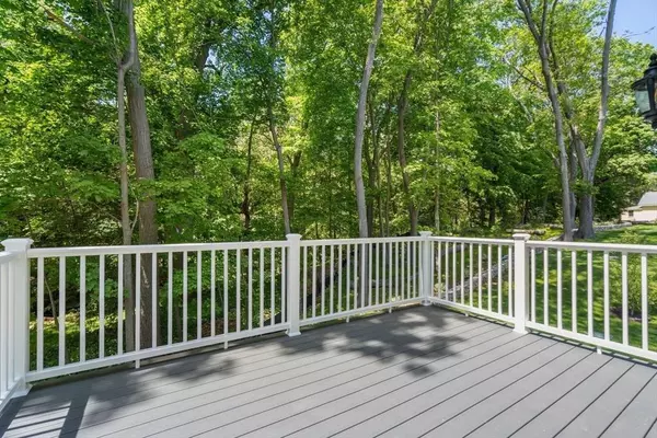 314 Lexington St, Waltham, MA 02452