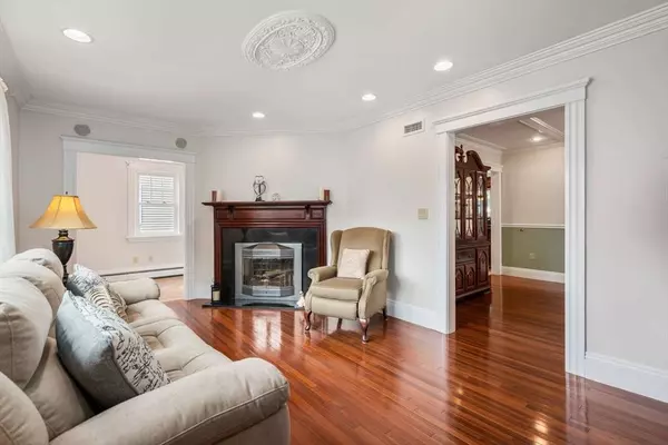 25 Victory Ave, Quincy, MA 02169