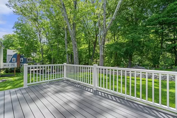 320 Lexington St, Waltham, MA 02452