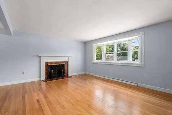 43 Bradford Rd, Weymouth, MA 02190