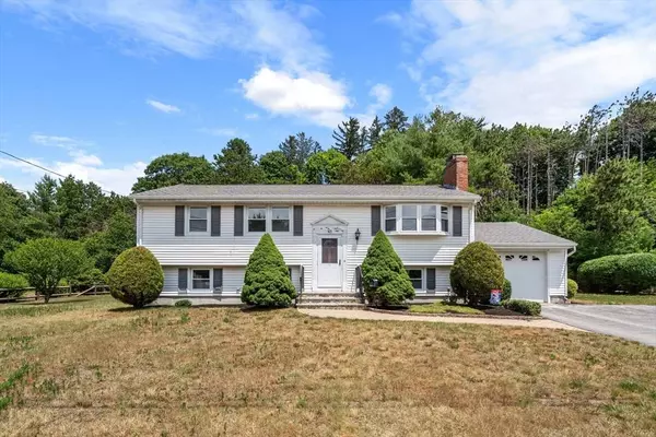 43 Bradford Rd, Weymouth, MA 02190