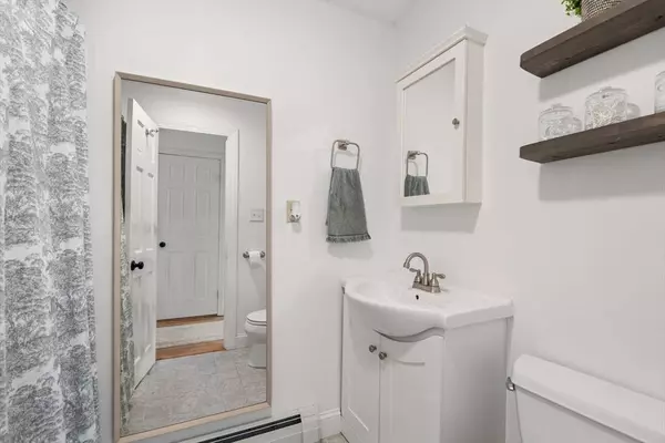 36 Jamieson St, Abington, MA 02351