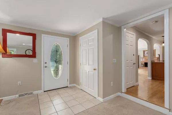 145 Gorwin Dr, Hanson, MA 02341