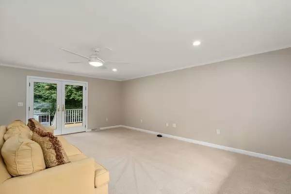 145 Gorwin Dr, Hanson, MA 02341