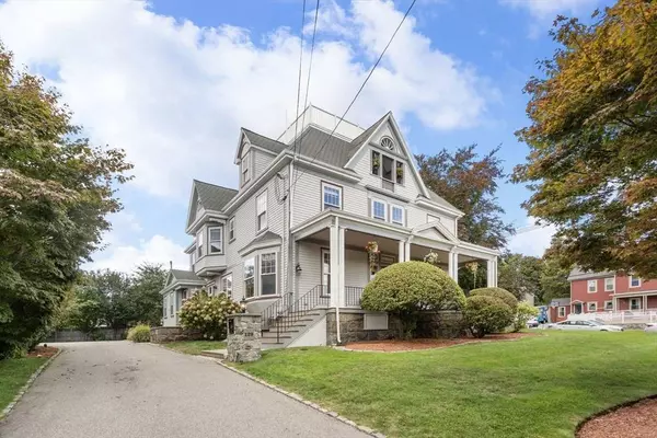 129 Grand View Ave, Quincy, MA 02170