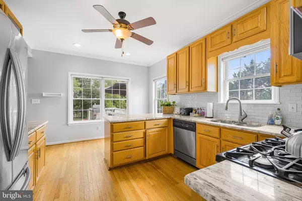 390 PAPER MILL RD, Newark, DE 19711