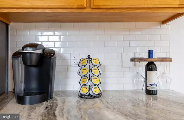 390 PAPER MILL RD, Newark, DE 19711