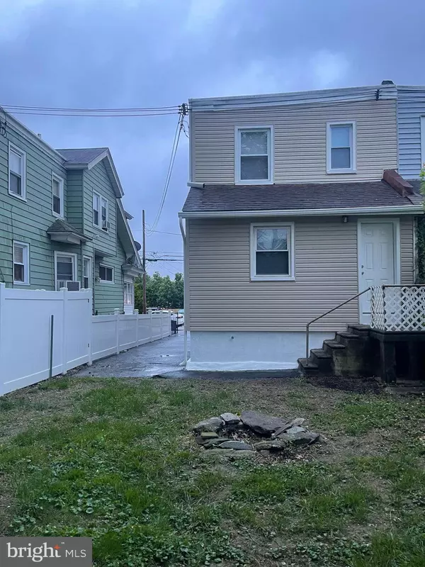 33-1/2 E ISABEL AVE, Glenolden, PA 19036