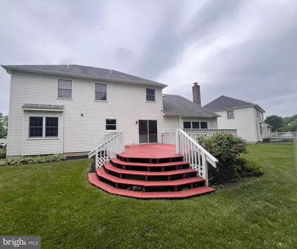 142 WOODLAND RD, Newark, DE 19702