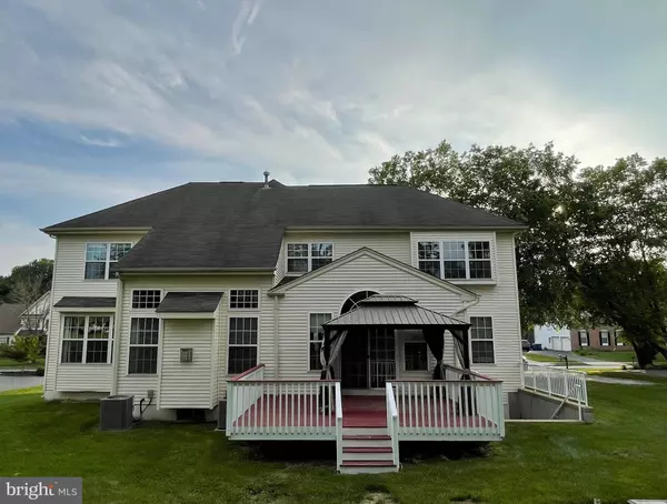 222 HONEY LOCUST DR, Avondale, PA 19311