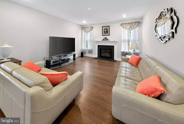 663 MAYFIELD FALLS DR, Newark, DE 19702