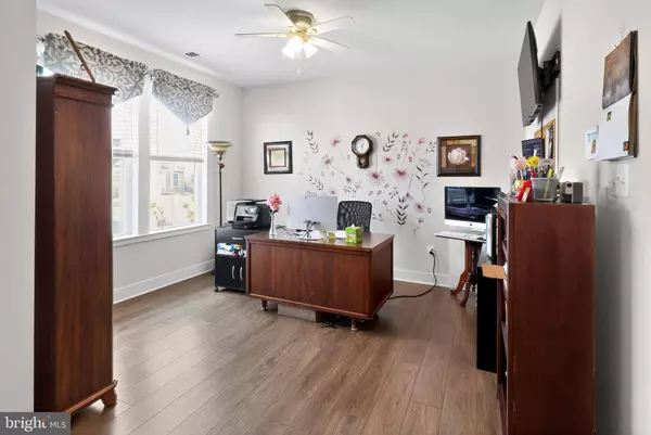 663 MAYFIELD FALLS DR, Newark, DE 19702