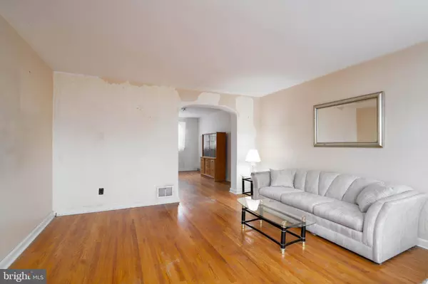 1016 CLAYTON RD, Wilmington, DE 19805