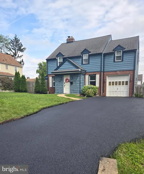 32 RIVERSIDE DR, Wilmington, DE 19809