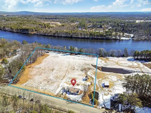 1072 Waterville RD, Skowhegan, ME 04976