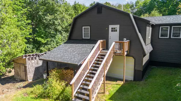 424 Ward Hill RD, Troy, ME 04987