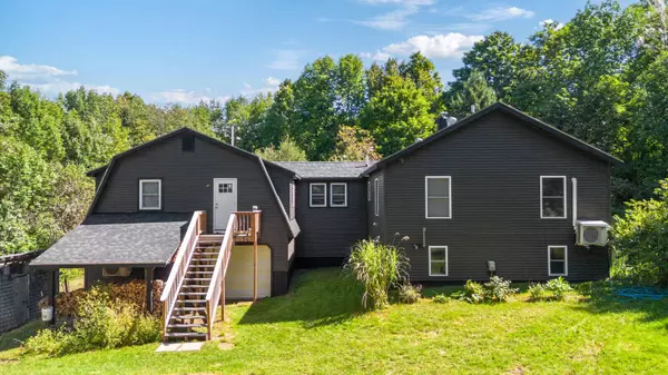 424 Ward Hill RD, Troy, ME 04987