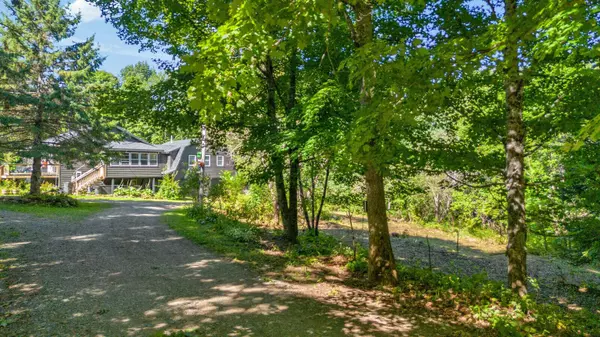 424 Ward Hill RD, Troy, ME 04987