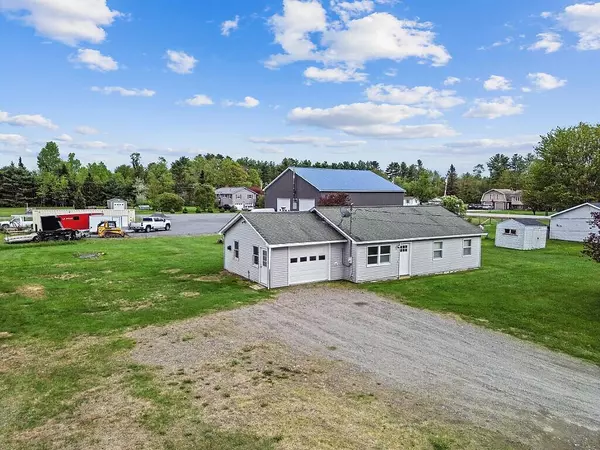 9 Oosoola ST, Norridgewock, ME 04957