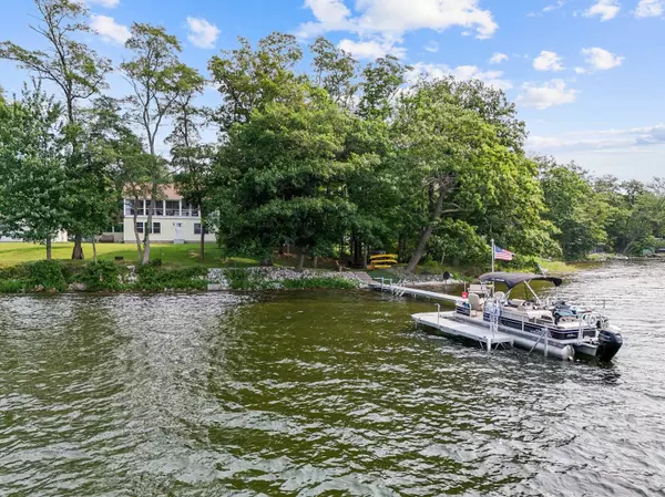 162 Lake View DR, Smithfield, ME 04978