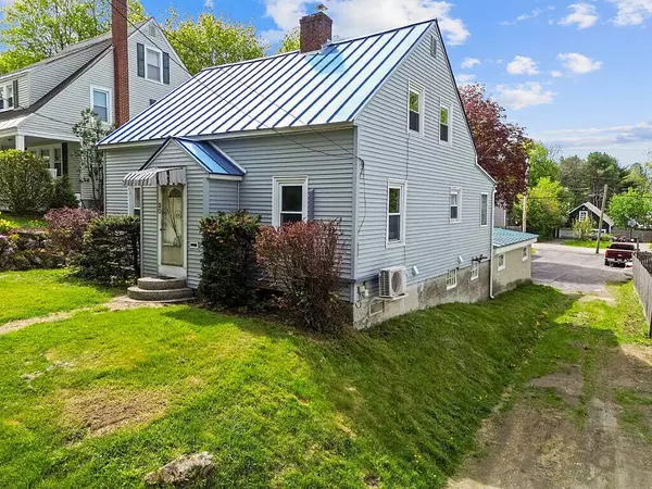 20 Donald ST, Waterville, ME 04901