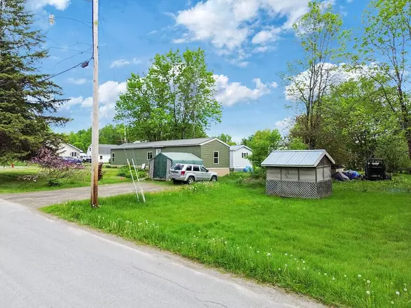 55 Cindy Blodgett DR, Clinton, ME 04927