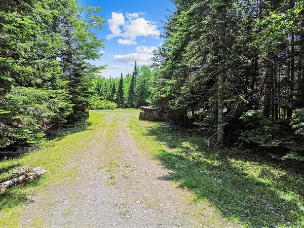 259 Drury RD, Solon, ME 04979