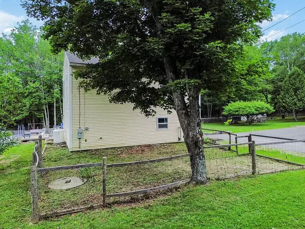 71 Morgan RD, Burnham, ME 04922