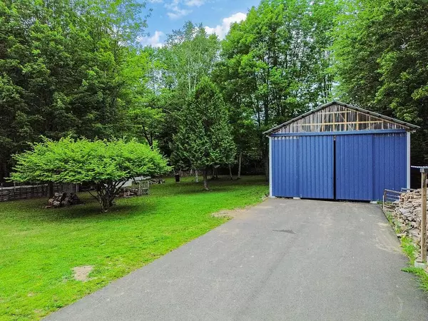 71 Morgan RD, Burnham, ME 04922