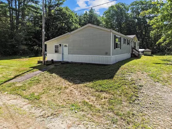 460 Coopers Mills RD, Windsor, ME 04363