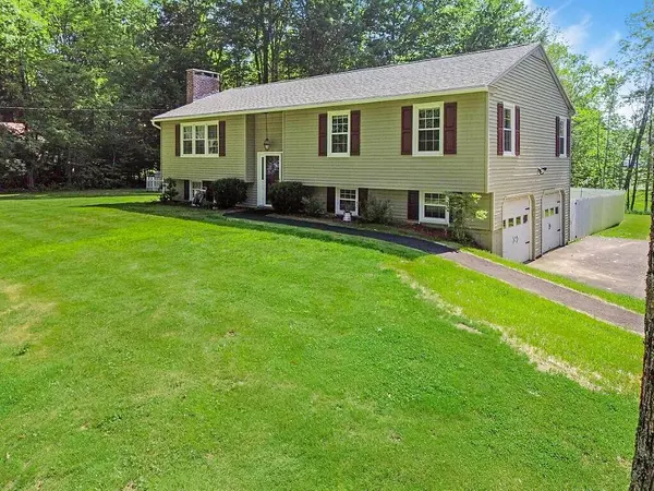 5 Frankwood DR, Winslow, ME 04901