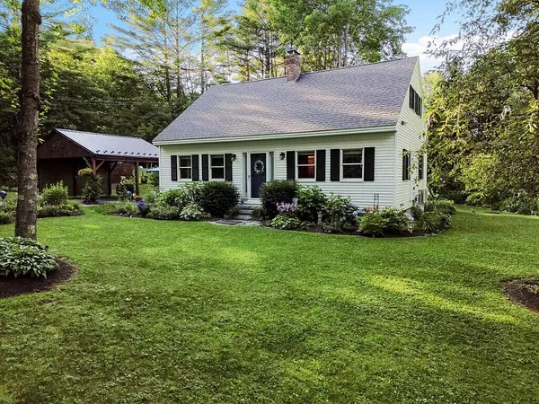 11 Lewis RD, Sidney, ME 04330