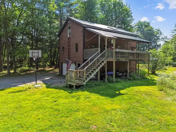 18 Fitzsimmons RD, Canaan, ME 04924