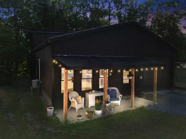 10 Maxim ST, Madison, ME 04950