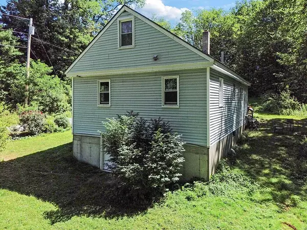 17 Hapworth LN, Winslow, ME 04901
