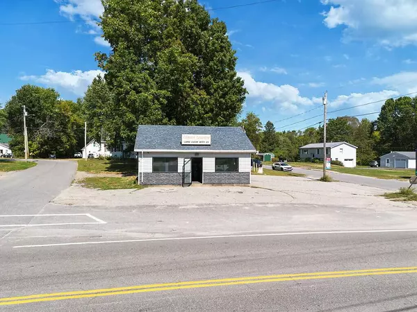 1198 Main ST, Clinton, ME 04927