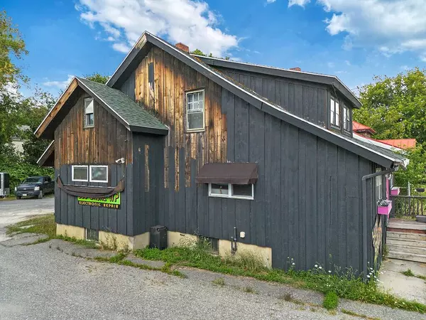 144 College AVE, Waterville, ME 04901