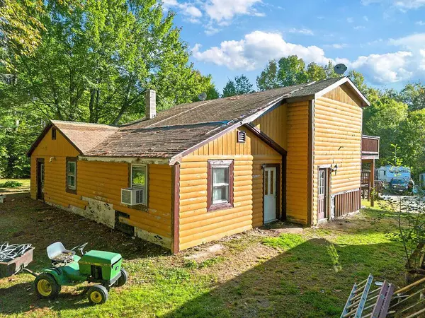 47 Adams LN, West Gardiner, ME 04345